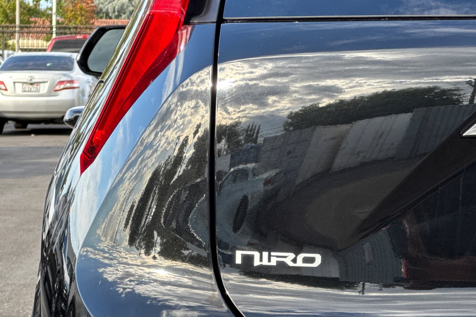2023 Kia Niro EX photo 12