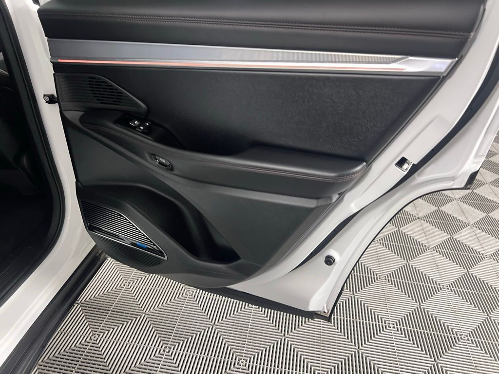 2024 Jeep Wagoneer S Launch Edition photo 19