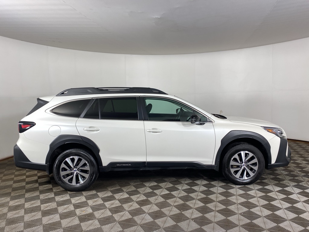2023 Subaru Outback Premium photo 2
