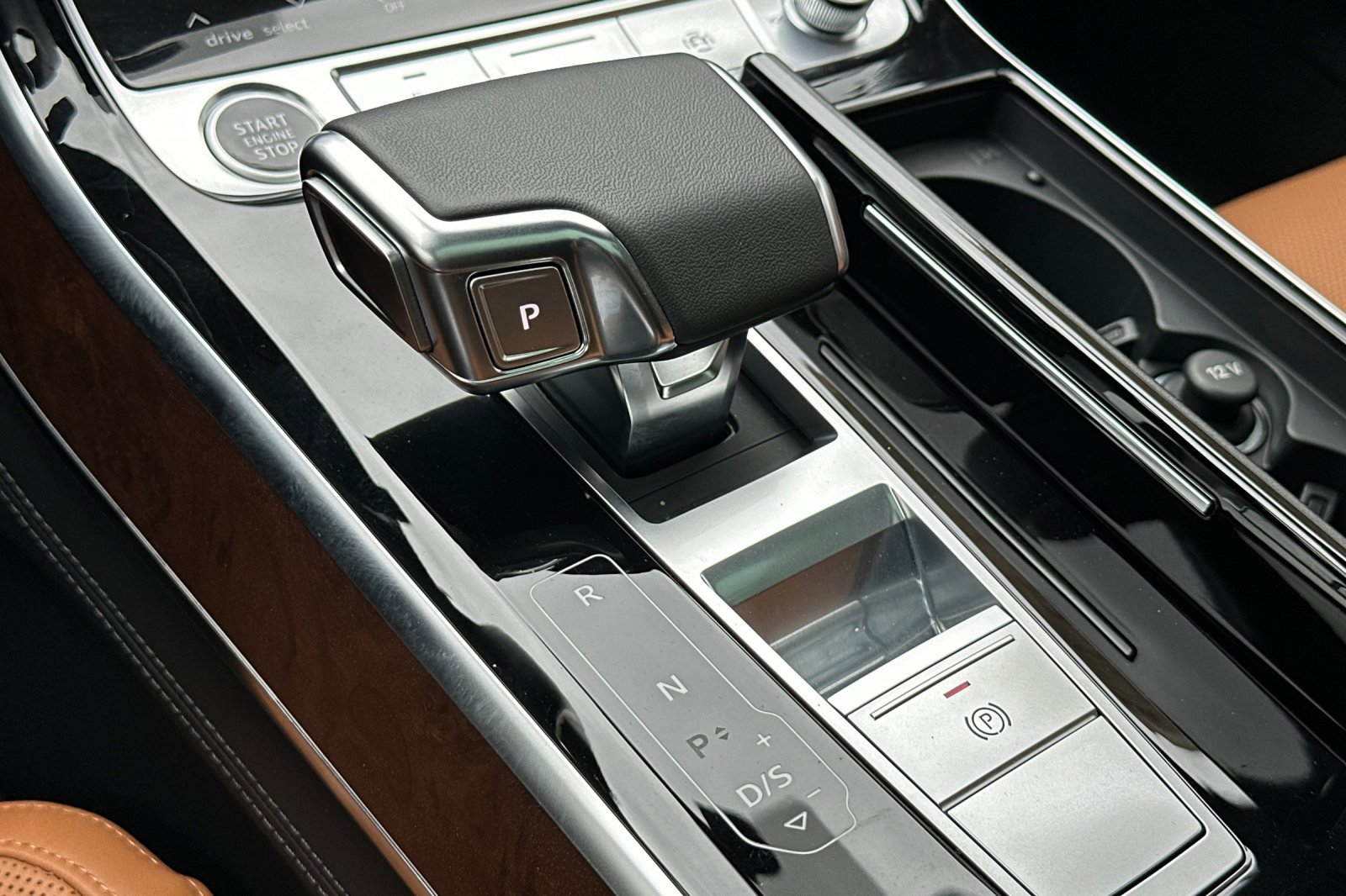 2024 Audi A8 L 55 TFSI Quattro photo 20