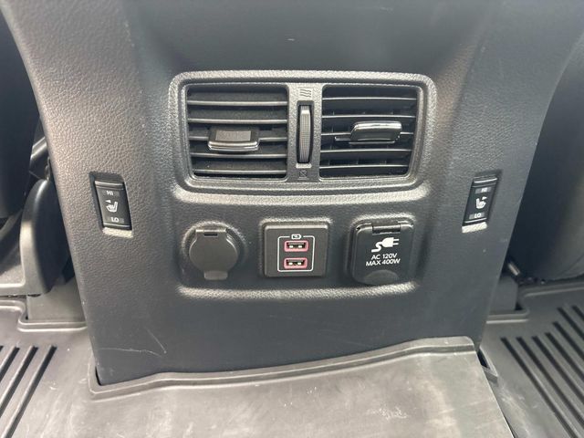 2023 Nissan Titan PRO-4X photo 13