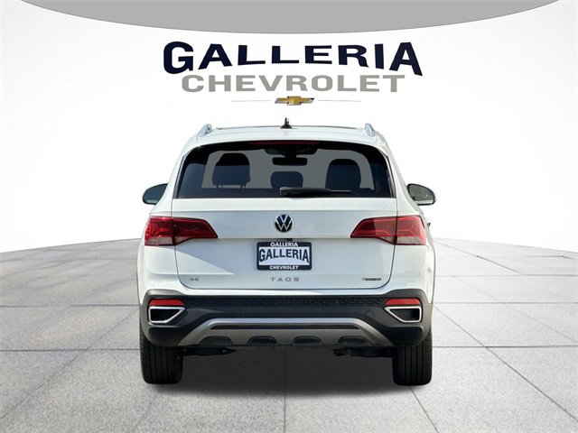 2022 Volkswagen Taos SE photo 3
