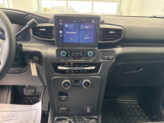 2025 Ford Explorer photo 18