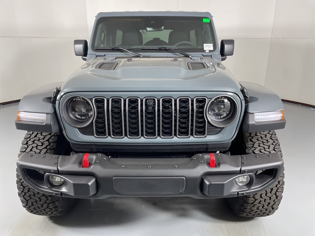 2025 Jeep Wrangler Rubicon X photo 2