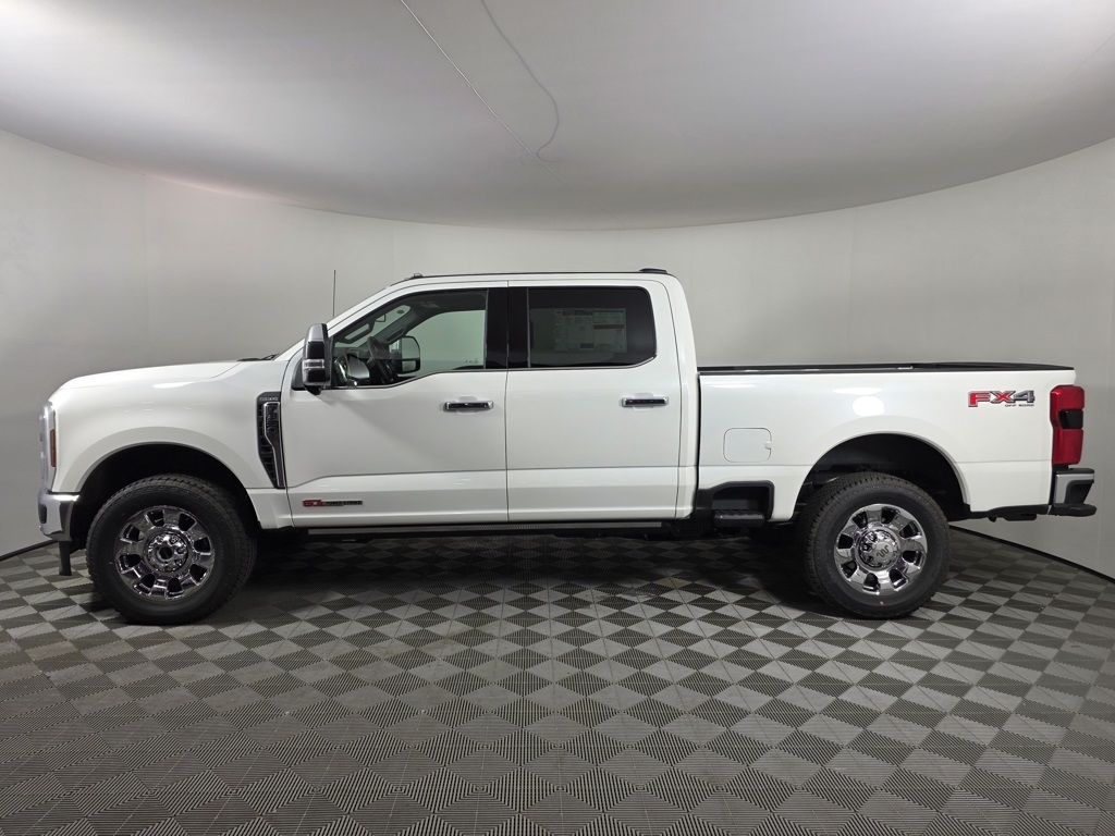 2025 Ford F-350 King Ranch photo 2