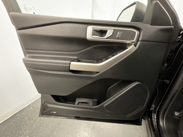 2022 Ford Explorer XLT photo 4