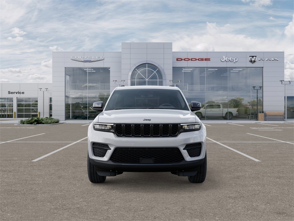 2025 Jeep Grand Cherokee Laredo X photo 2