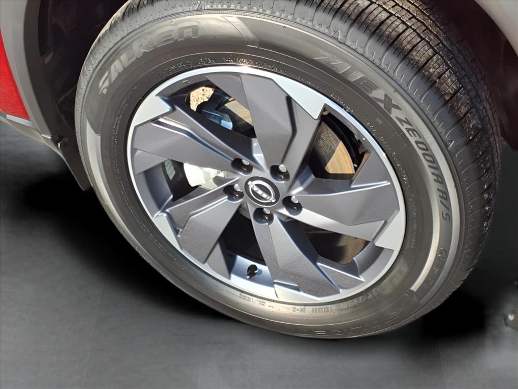 2026 Nissan Rogue SV photo 5
