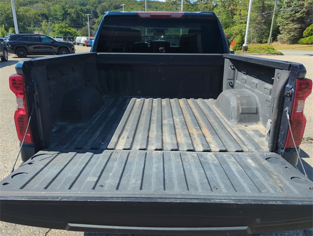 2022 Chevrolet Silverado 1500 LT photo 5