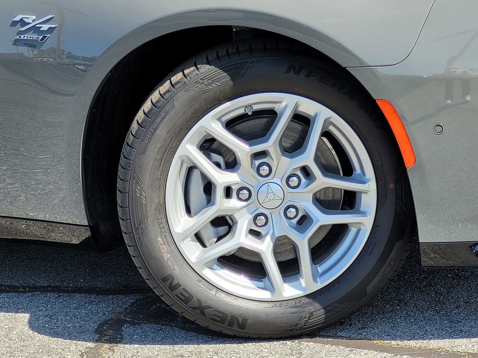 2025 Dodge Charger R/T photo 4