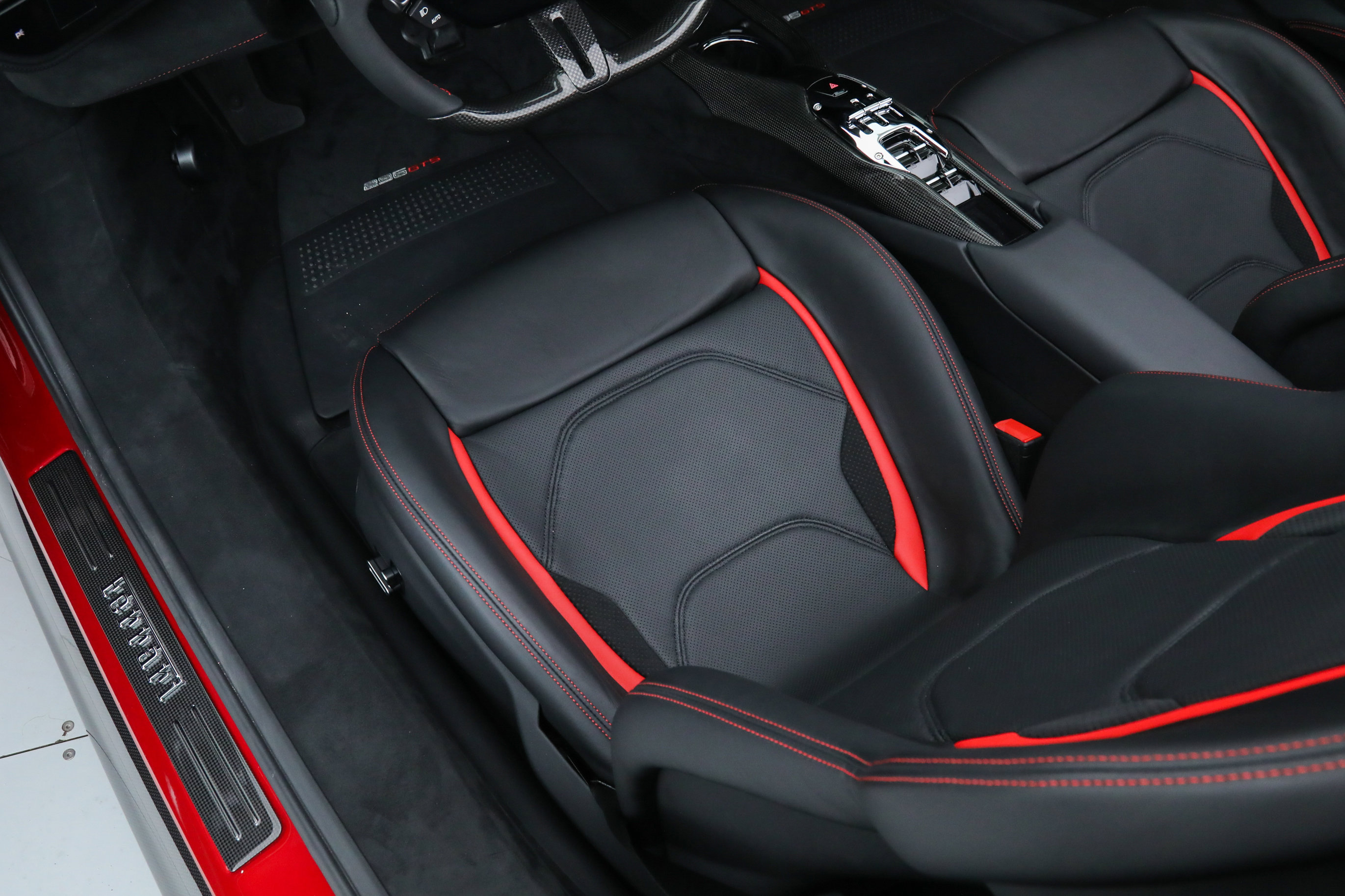 2024 Ferrari 296 GTS photo 26