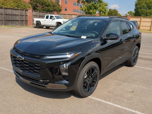 2025 Chevrolet Trax ACTIV photo 2