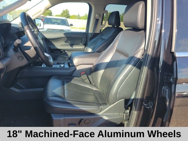 2024 Ford Expedition XLT photo 14