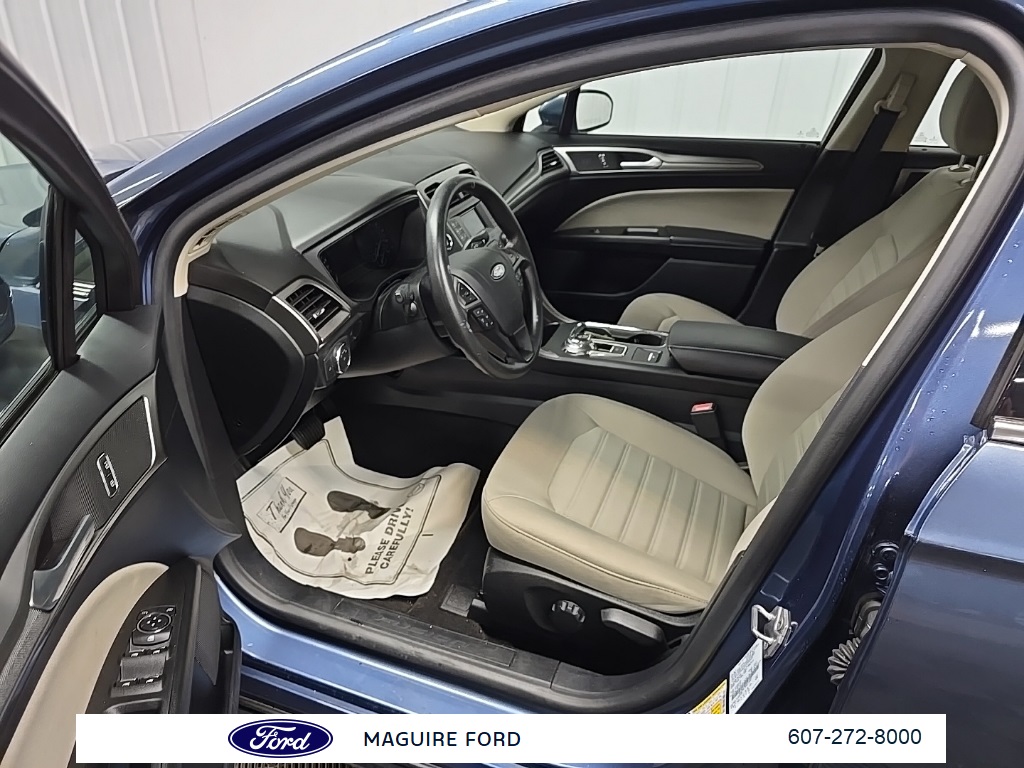 2019 Ford Fusion S photo 27