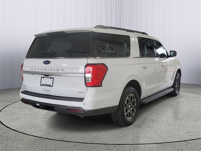 2022 Ford Expedition MAX XLT photo 3