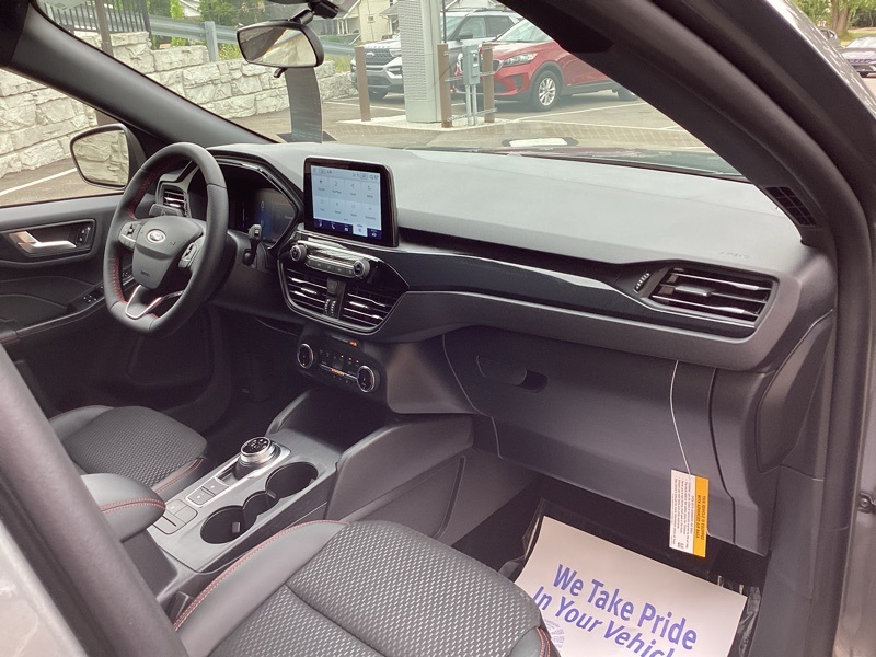 2025 Ford Escape Hybrid ST-Line Select photo 20