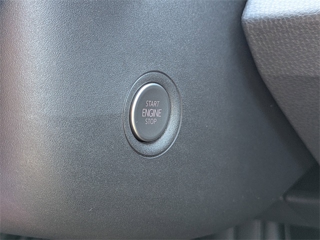 2025 Volkswagen ID.4 Pro S photo 29