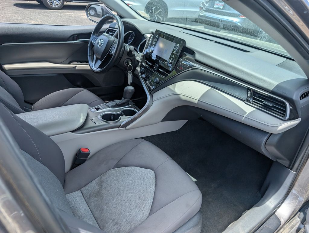 2023 Toyota Camry LE photo 20
