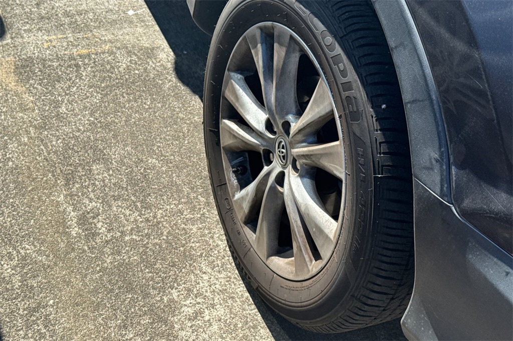 2015 Toyota RAV4 Limited photo 6