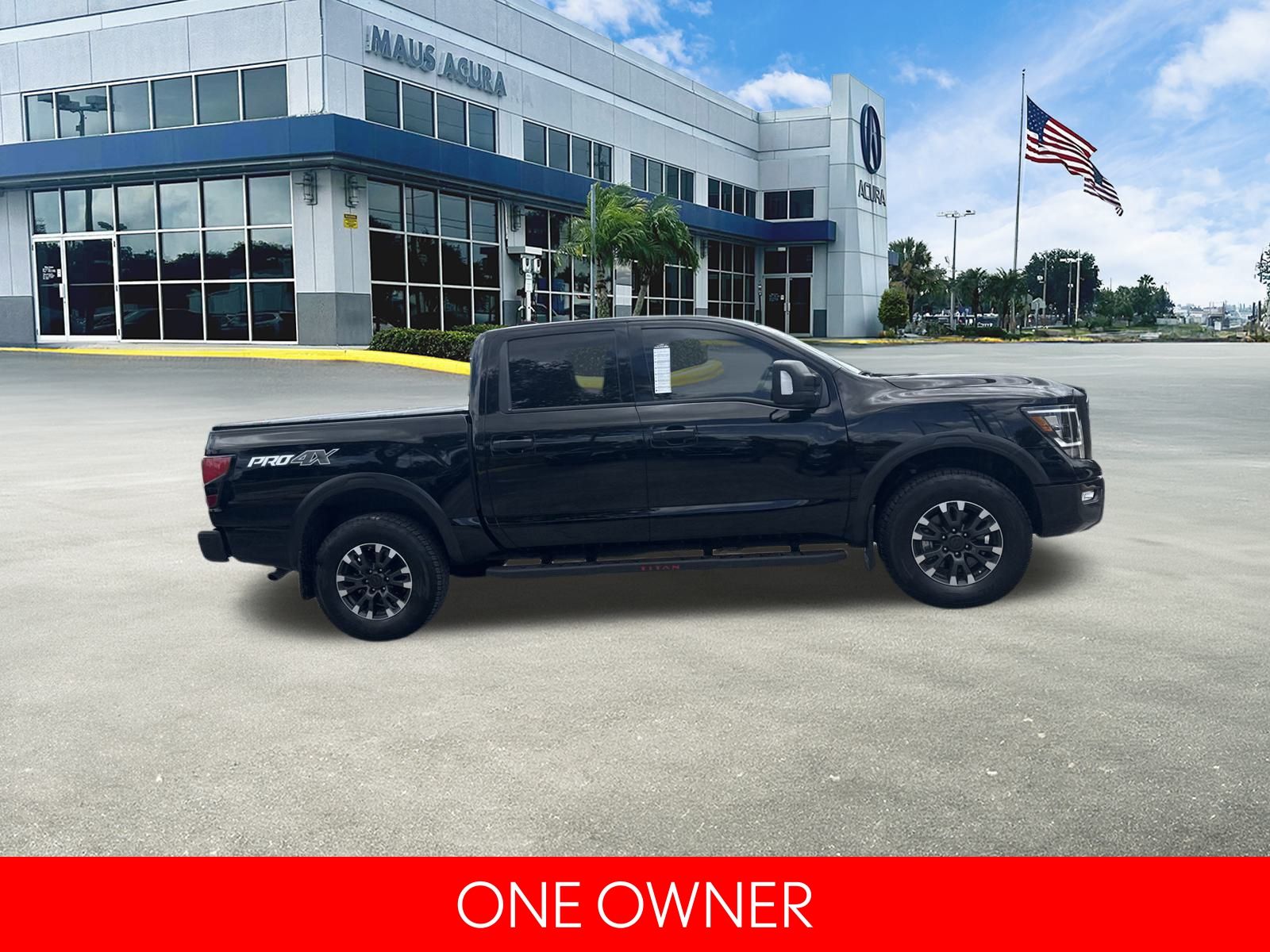 2024 Nissan Titan PRO-4X photo 4