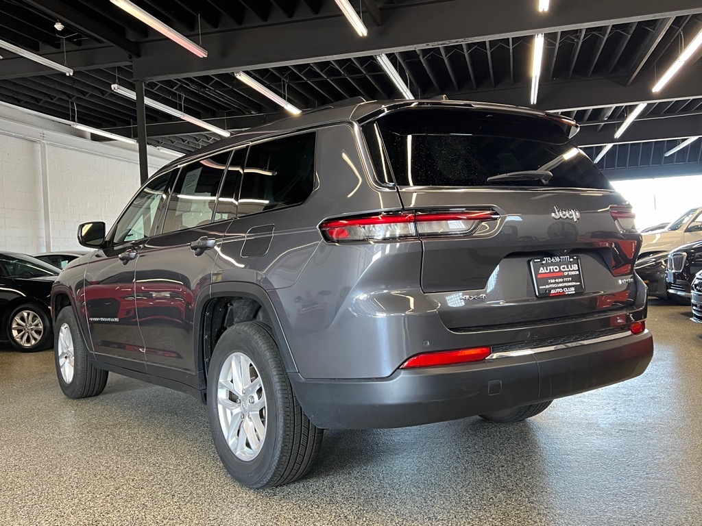 2023 Jeep Grand Cherokee Laredo photo 4