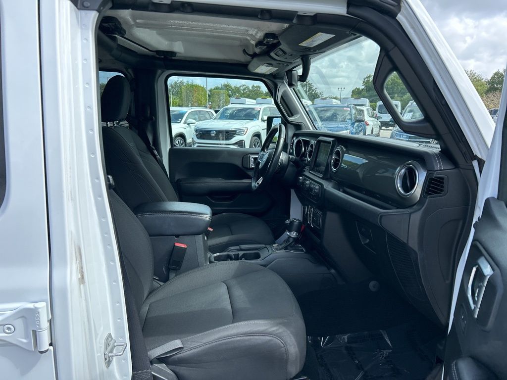 2022 Jeep Wrangler Unlimited Sahara photo 33