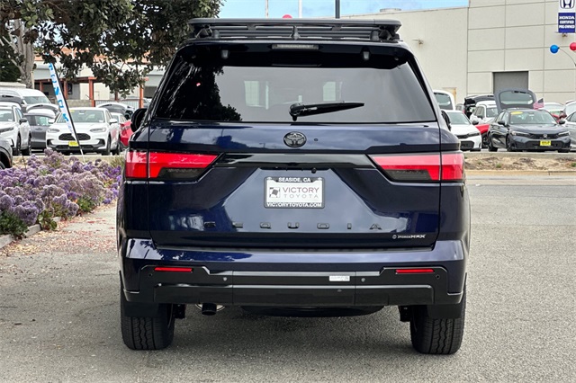 2025 Toyota Sequoia Platinum photo 5