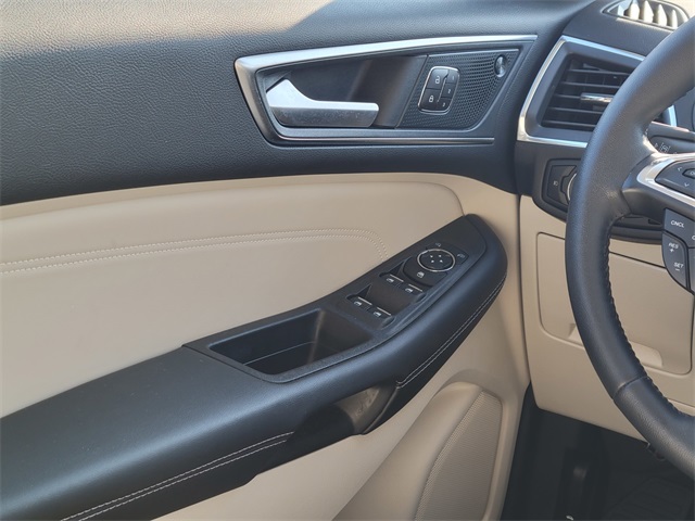 2024 Ford Edge Titanium photo 33