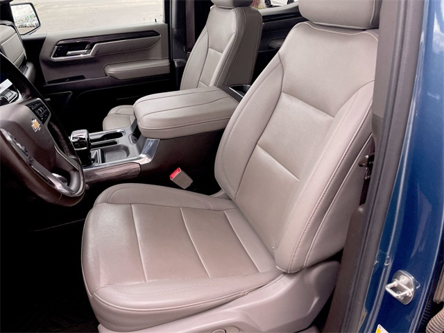 2024 Chevrolet Silverado 1500 LTZ photo 3