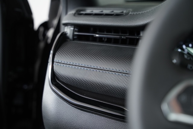 2025 Jeep Compass Limited photo 3
