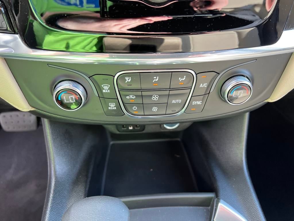2023 Chevrolet Traverse LS photo 15