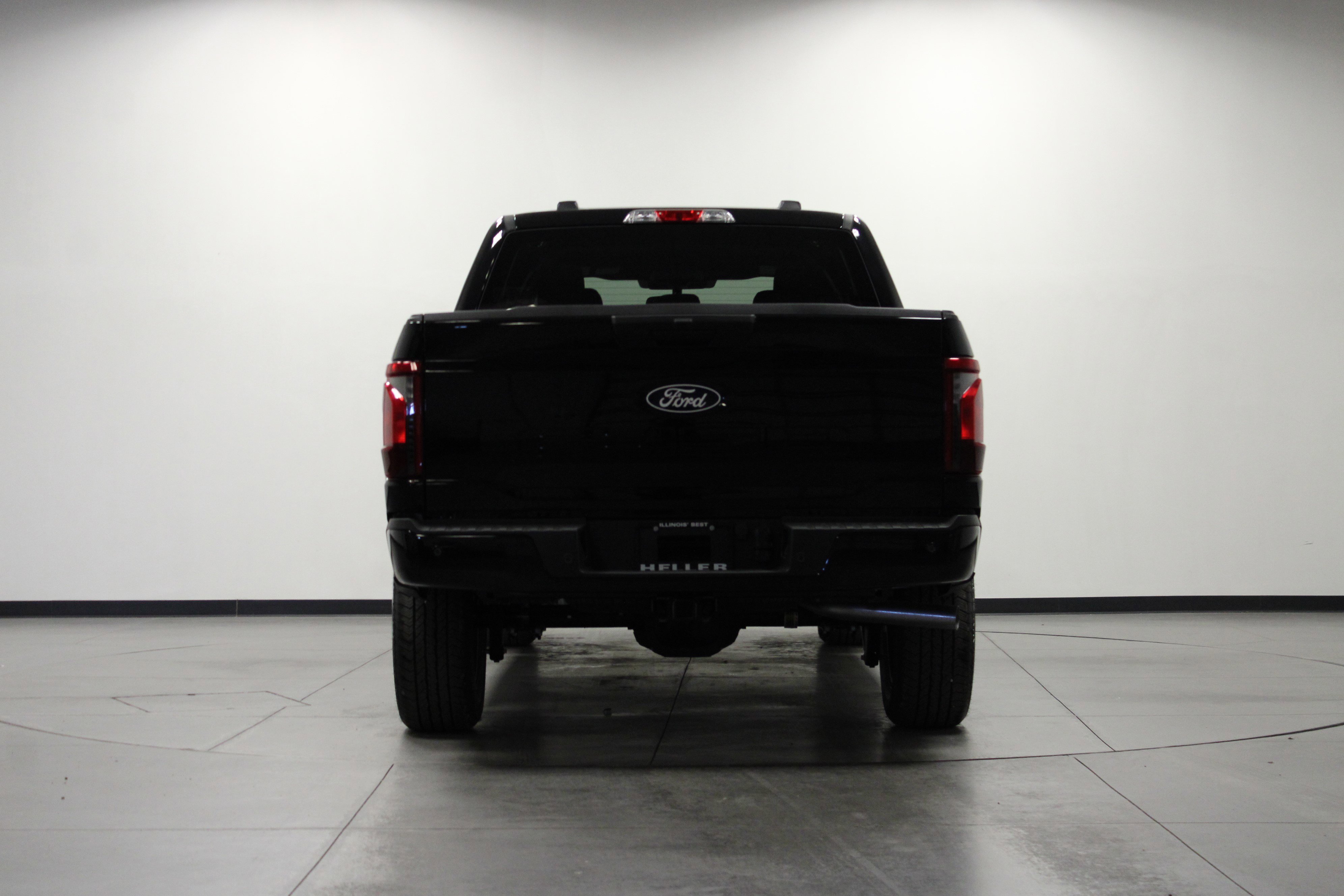 2025 Ford F-150 STX photo 4