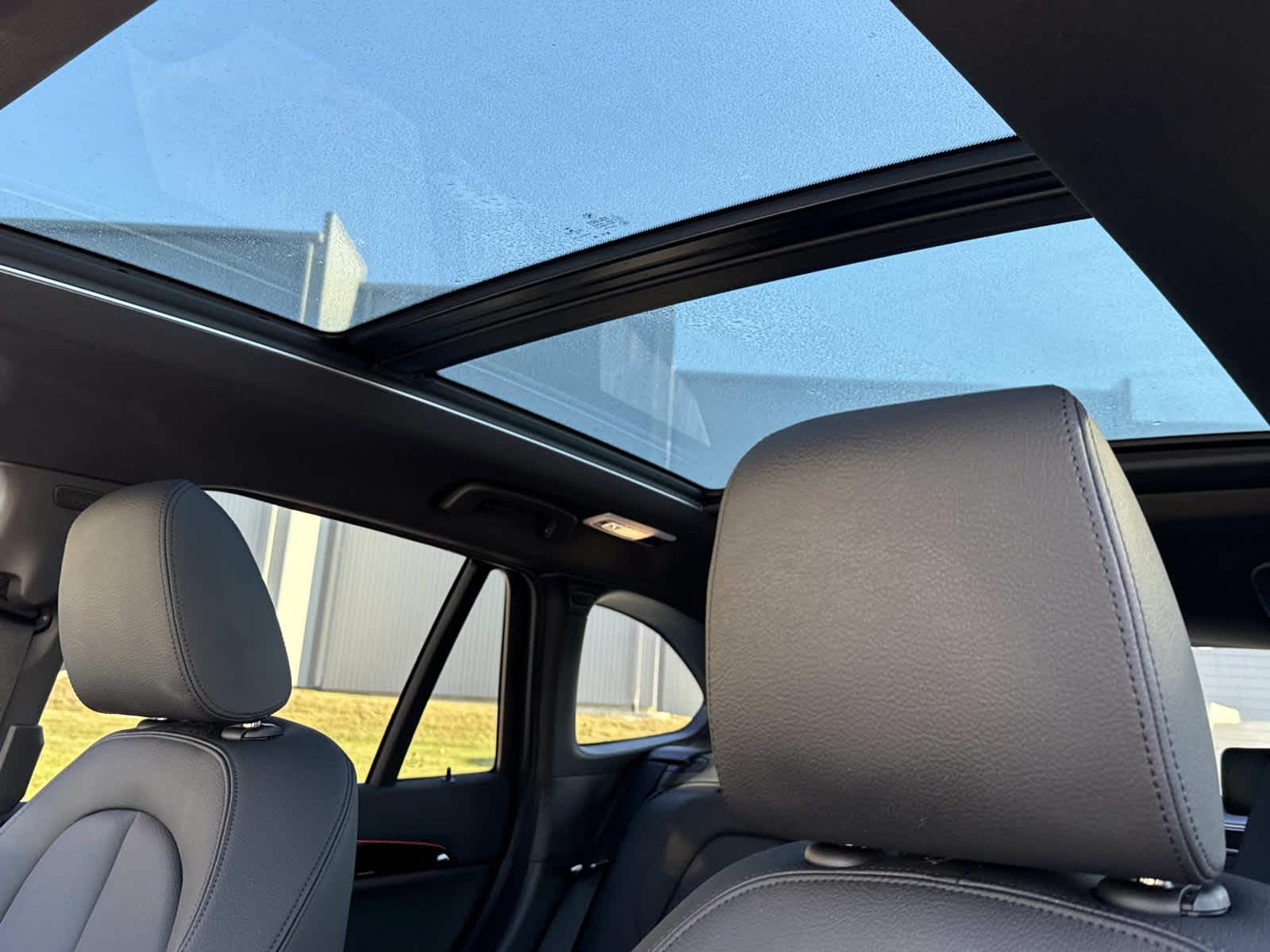 2021 Bmw X1 XDrive28i photo 3