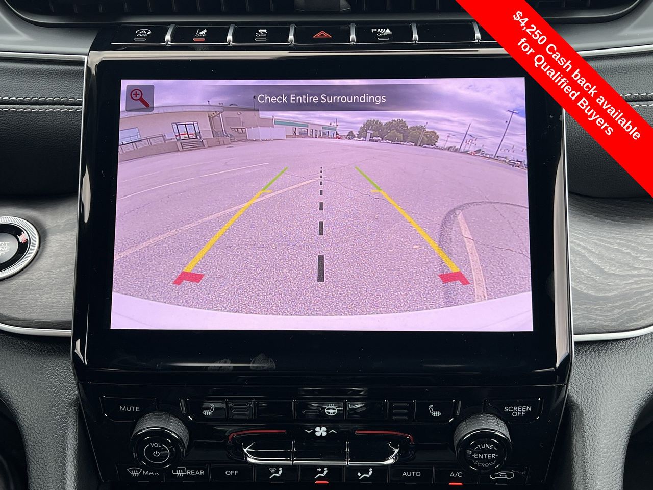 2025 Jeep Grand Cherokee Limited photo 4