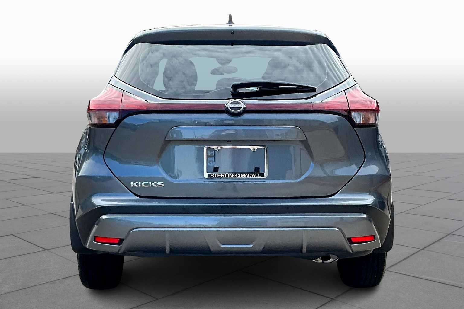 2024 Nissan Kicks S photo 4