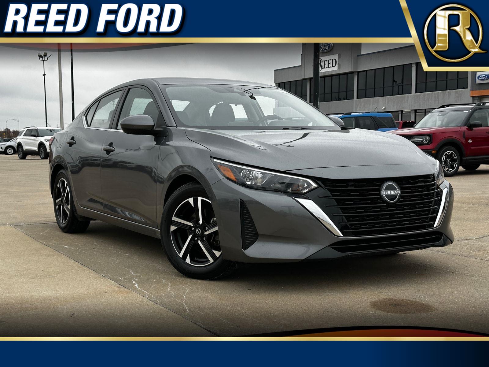 2024 Nissan Sentra SV's photo