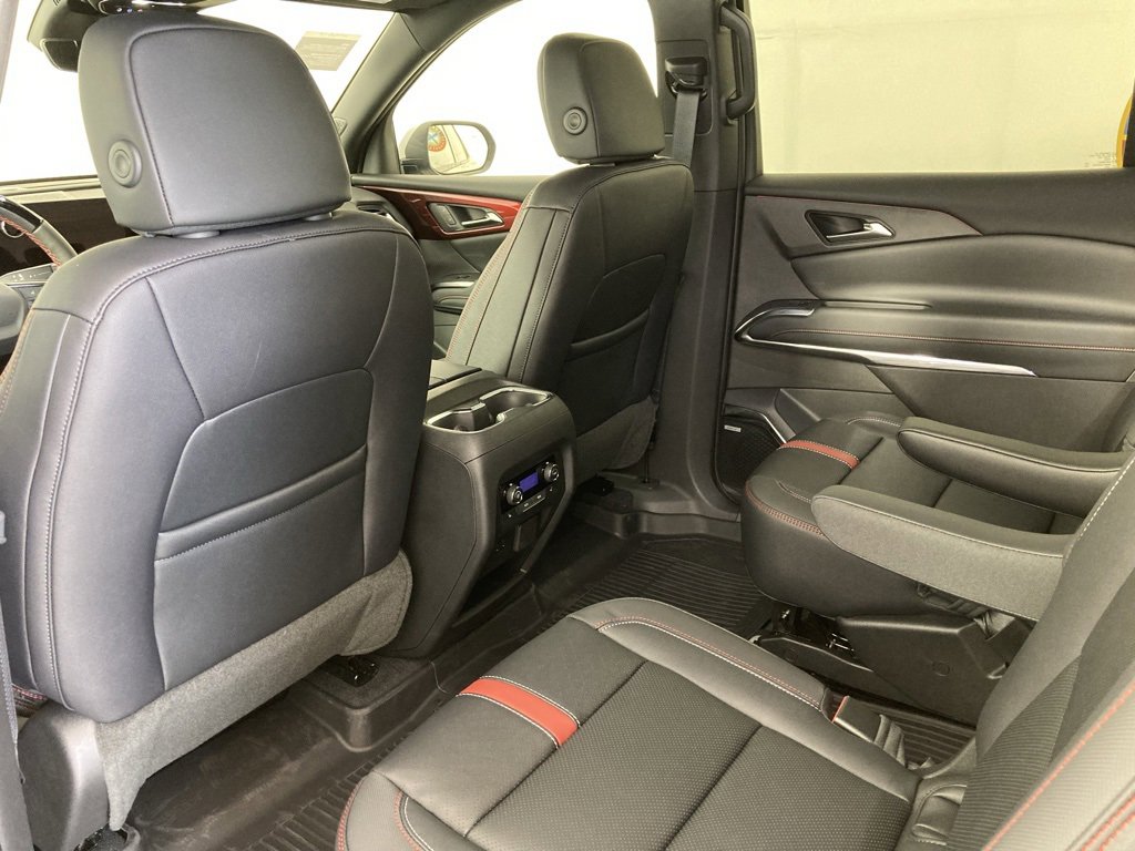 2026 Chevrolet Traverse RS photo 8