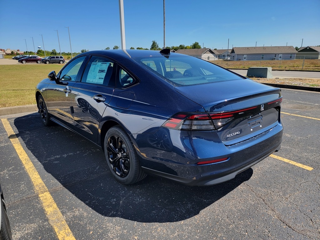 2025 Honda Accord SE photo 5