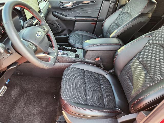 2024 Ford Escape ST-Line photo 10