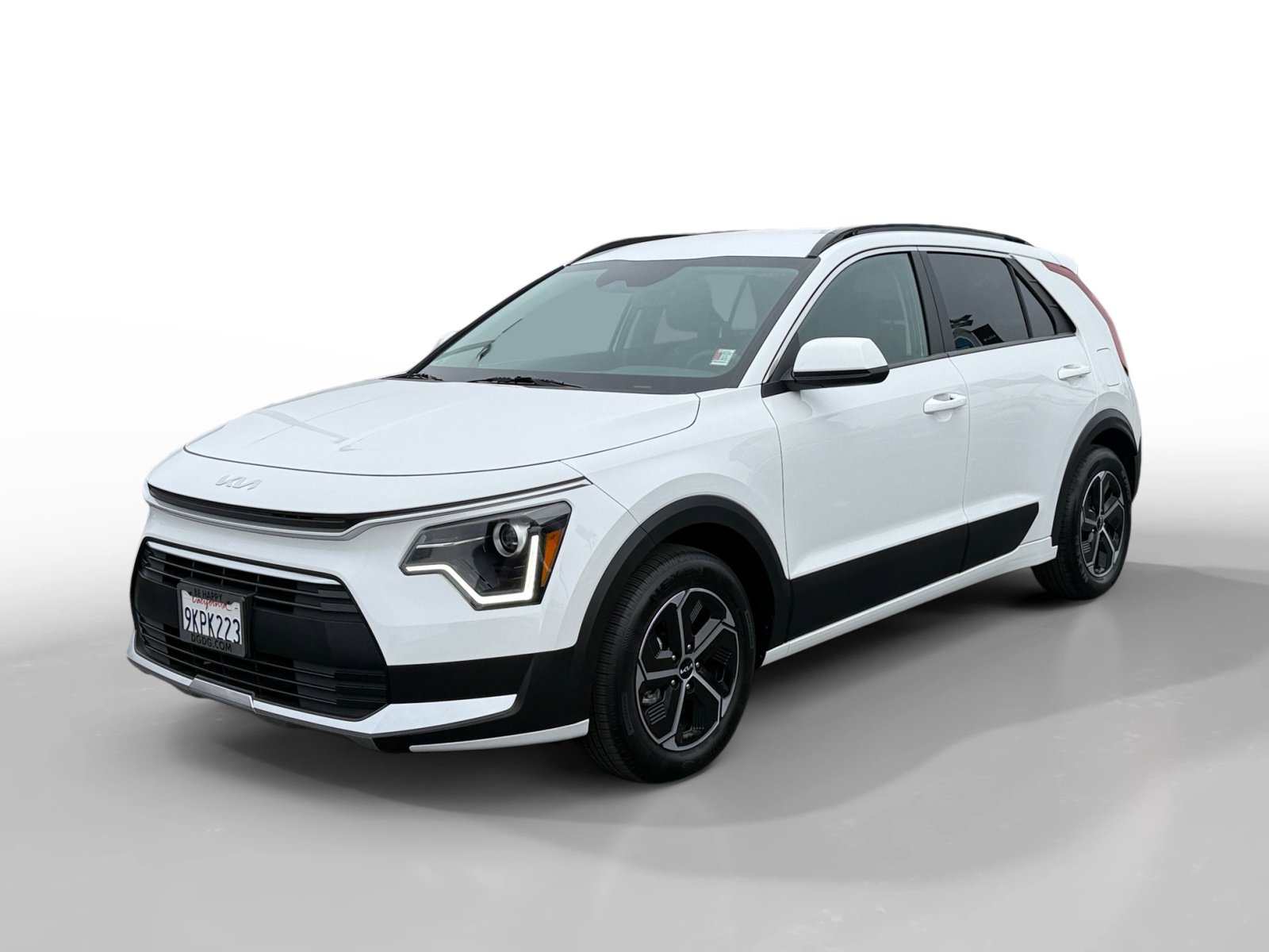 2024 Kia Niro LX's photo