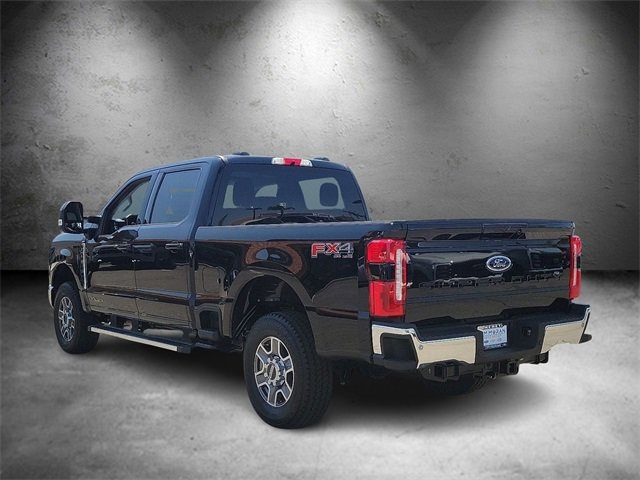 2025 Ford F-250 Lariat photo 4