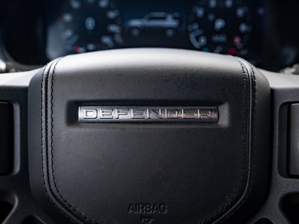 2021 Land Rover Defender 110 X-Dynamic HSE photo 25