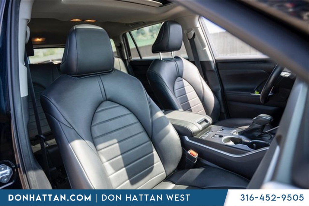 2022 Toyota Highlander XLE photo 27