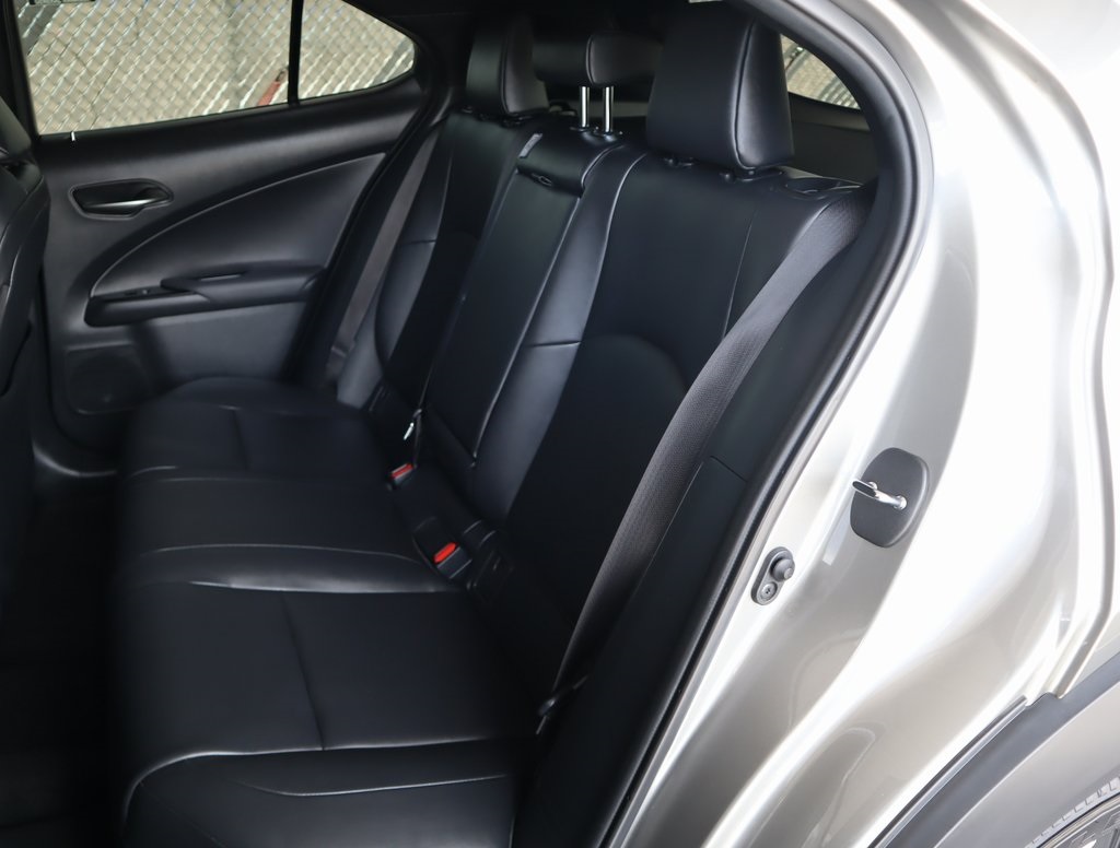 2020 Lexus UX 200 photo 25