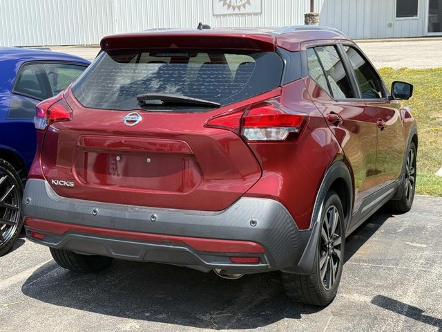 2020 Nissan Kicks SR photo 4