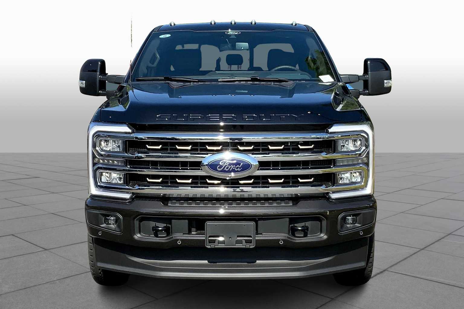 2025 Ford F-350 King Ranch photo 3