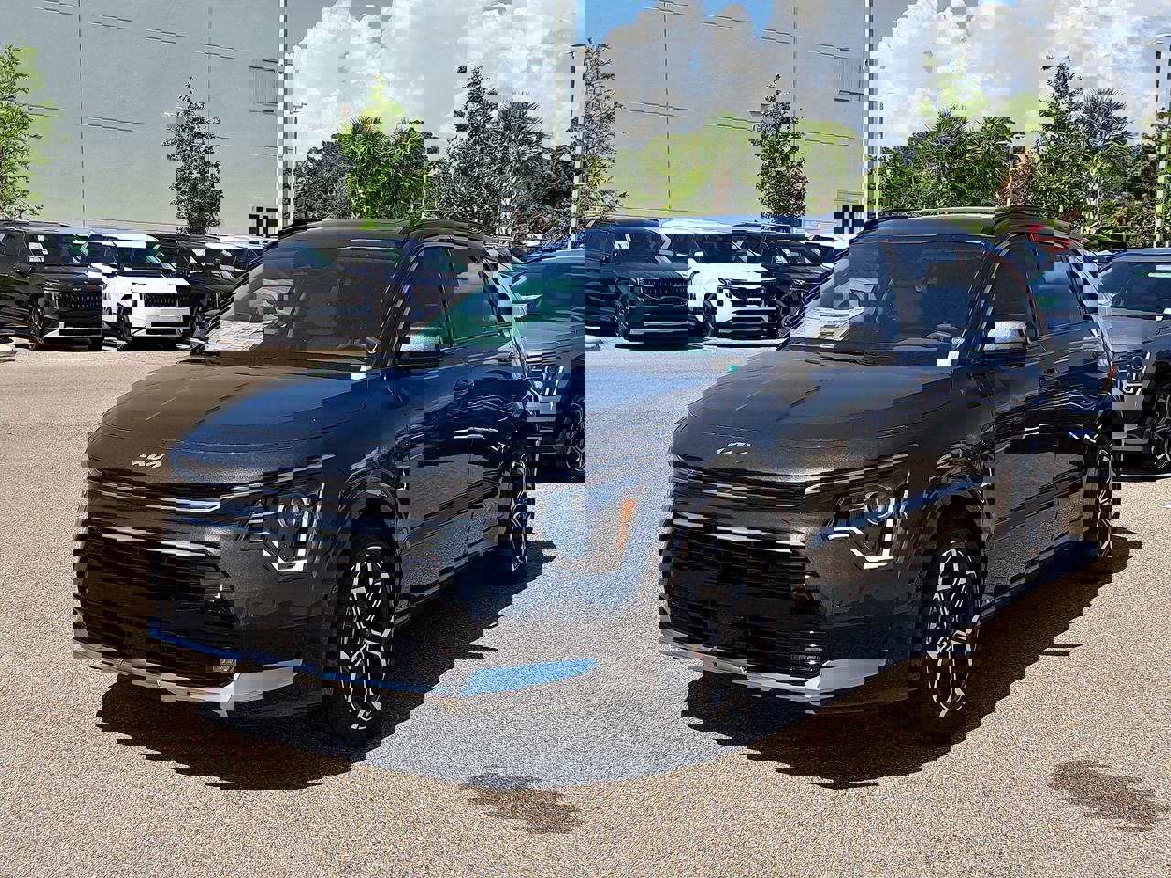 2025 Kia Niro EX Touring photo 2