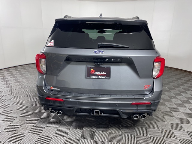 2022 Ford Explorer ST photo 2