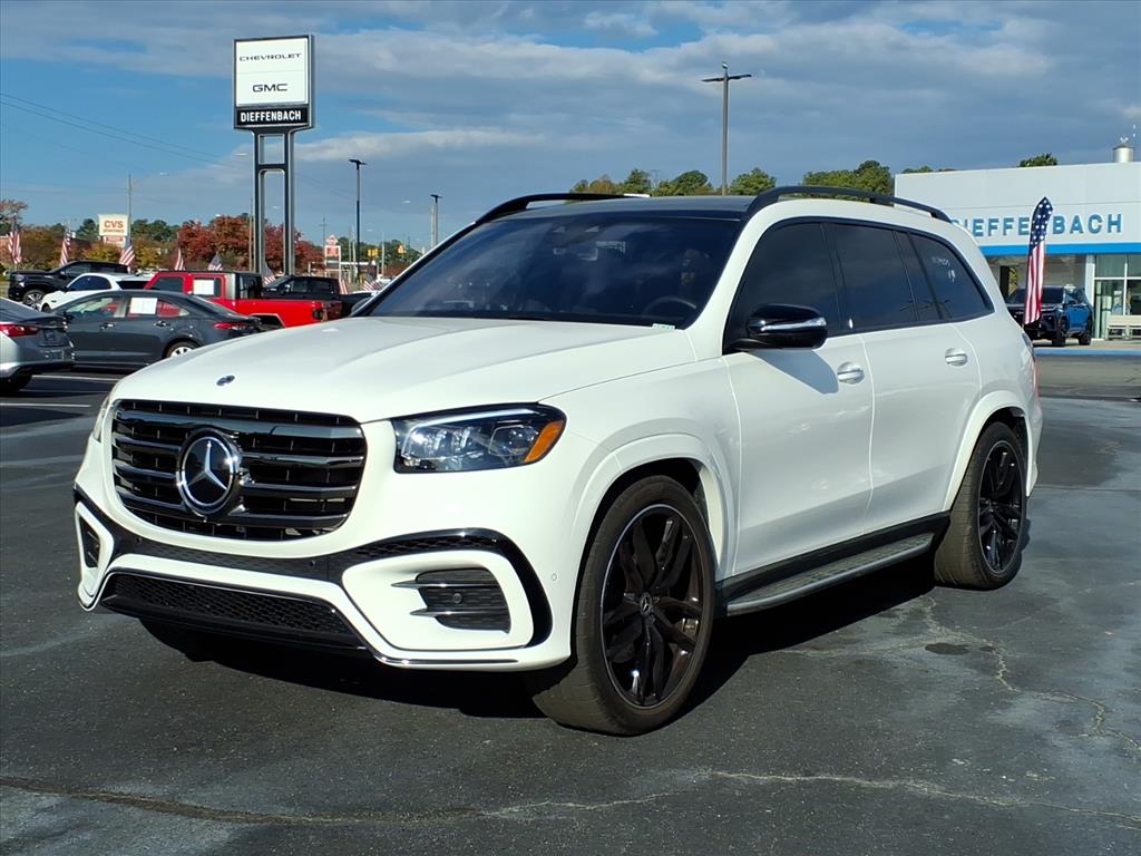 2025 Mercedes-Benz GLS Base's photo