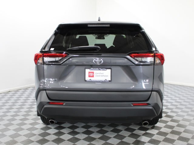 2022 Toyota RAV4 LE photo 4
